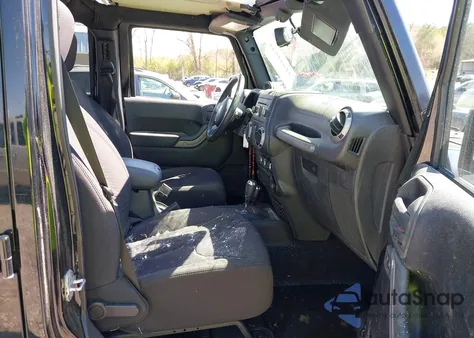 2013 Jeep Wrangler Unlimited Sport z USA, uszkodzony, nr VIN 1C4BJWDGXDL520081